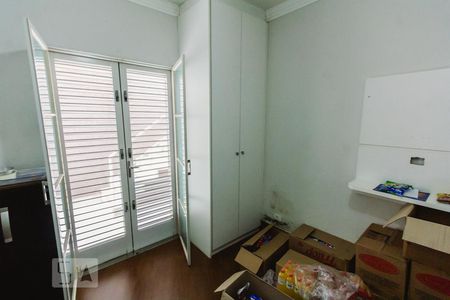 Casa à venda com 240m², 3 quartos e 2 vagasSuíte 2