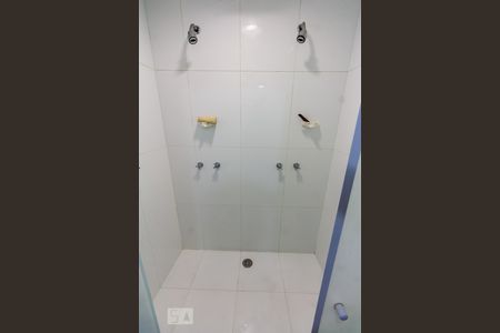 Casa à venda com 240m², 3 quartos e 2 vagasBanheiro da Suíte 1 Chvueiro