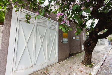 Casa à venda com 240m², 3 quartos e 2 vagasFachada