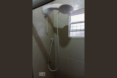 Casa à venda com 240m², 3 quartos e 2 vagasBanheiro da Suíte 2 Chuveiro