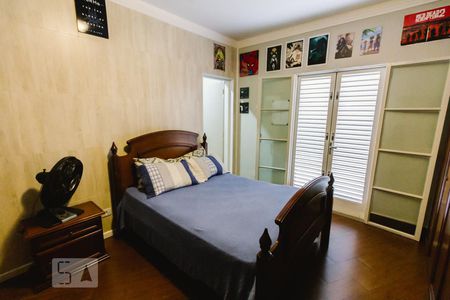 Casa à venda com 240m², 3 quartos e 2 vagasSuíte 3