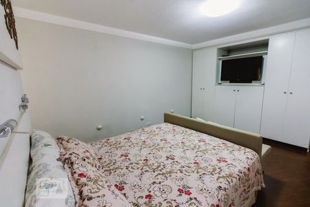 Casa à venda com 240m², 3 quartos e 2 vagasSuíte 1