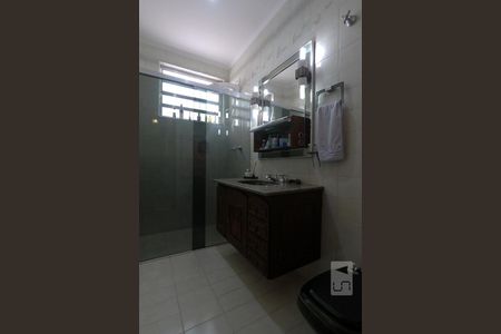 Banheiro de casa à venda com 3 quartos, 315m² em Super Quadra Morumbi, São Paulo