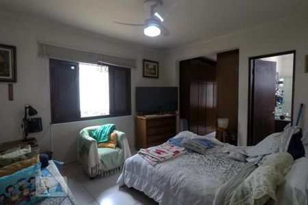 Casa à venda com 315m², 3 quartos e 2 vagasSuíte