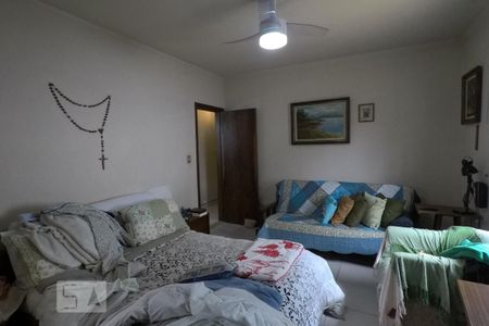 Casa à venda com 315m², 3 quartos e 2 vagasSuíte