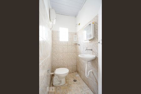 Banheiro de casa para alugar com 1 quarto, 30m² em Vila Nova Manchester, São Paulo