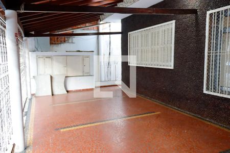 Garagem de casa à venda com 3 quartos, 200m² em Centro, Osasco