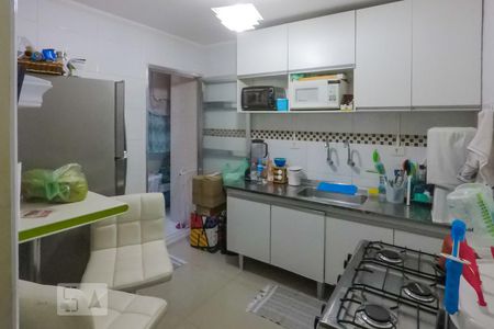 Cozinha de apartamento para alugar com 2 quartos, 60m² em Vila Moinho Velho, São Paulo