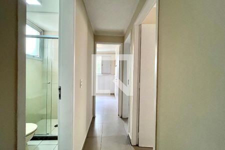 Corredor de apartamento à venda com 3 quartos, 68m² em Vila Paulista, São Paulo