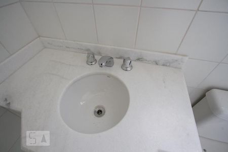 Apartamento à venda com 42m², 1 quarto e 1 vagaDetalhe Banheiro