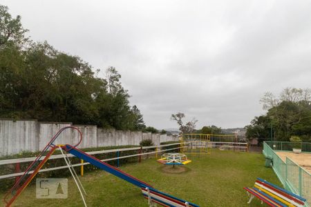 Casa de condomínio à venda com 252m², 4 quartos e 2 vagas Casa de condomínio à venda com 252m², 4 quartos e 2 vagasÁrea Comum - Playground