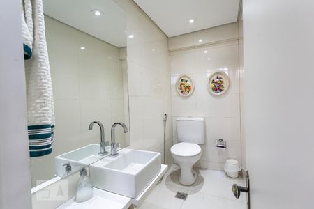 Lavabo de apartamento à venda com 3 quartos, 138m² em Centro, Belo Horizonte