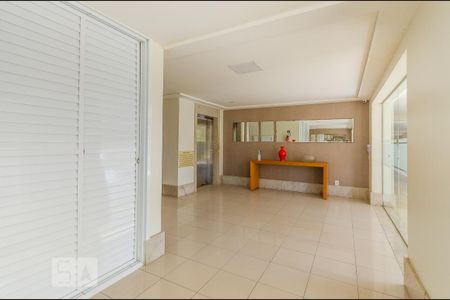 Apartamento para alugar com 60m², 2 quartos e 1 vaga Apartamento para alugar com 60m², 2 quartos e 1 vagaHall de Entrada