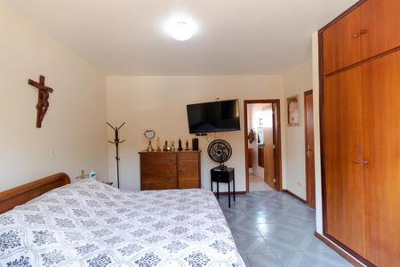 Casa à venda com 247m², 5 quartos e 3 vagas Casa à venda com 247m², 5 quartos e 3 vagasSuíte