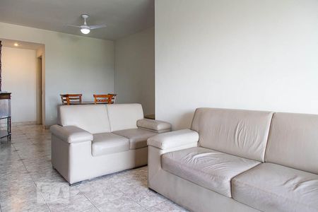 Sala de apartamento para alugar com 4 quartos, 129m² em Barra da Tijuca, Rio de Janeiro