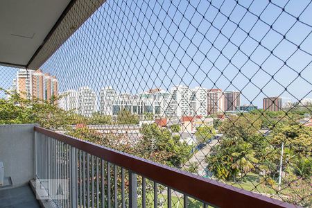 Apartamento para alugar com 129m², 4 quartos e 2 vagasVista da varanda  