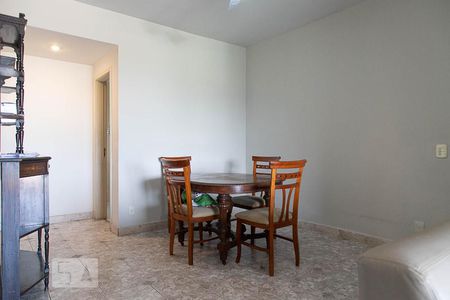 Sala de apartamento para alugar com 4 quartos, 129m² em Barra da Tijuca, Rio de Janeiro