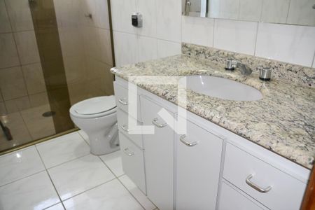 Casa à venda com 135m², 3 quartos e 2 vagasBanheiro 2