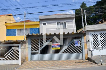 Casa à venda com 135m², 3 quartos e 2 vagasFachada