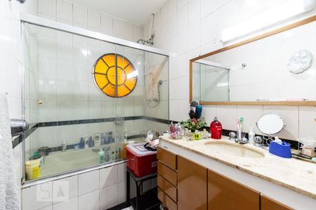 Casa à venda com 250m², 5 quartos e 3 vagasBanheiro da Suíte