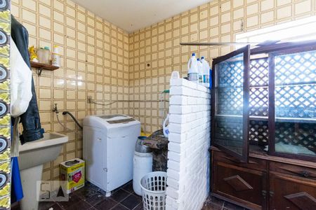 Casa à venda com 250m², 5 quartos e 3 vagasLavanderia