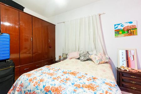 Casa à venda com 250m², 5 quartos e 3 vagasQuarto 2