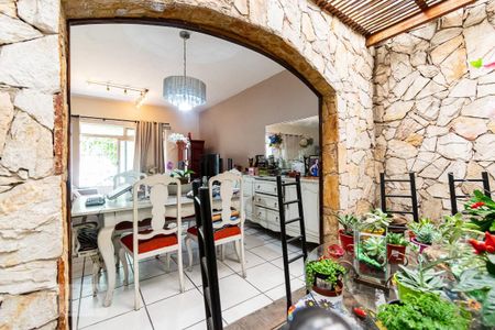 Casa à venda com 250m², 5 quartos e 3 vagasJardim de inverno