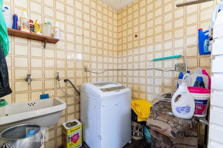 Casa à venda com 250m², 5 quartos e 3 vagasLavanderia