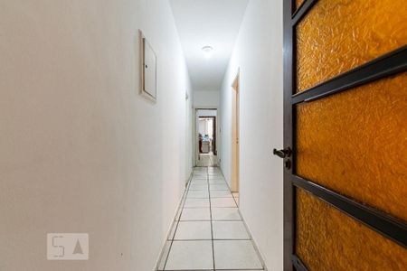 Casa à venda com 250m², 5 quartos e 3 vagasCorredor