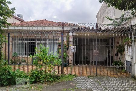 Casa à venda com 250m², 5 quartos e 3 vagasFachada