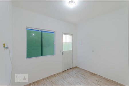 Sala de casa para alugar com 2 quartos, 45m² em Jardim São Nicolau, São Paulo