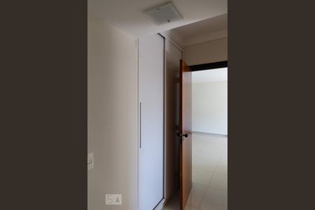 Corredor de apartamento para alugar com 3 quartos, 87m² em Jardim Sumare, Ribeirão Preto
