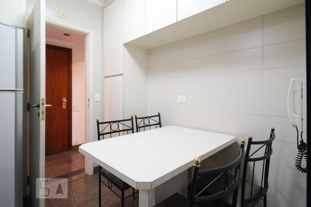 Apartamento à venda com 116m², 3 quartos e 2 vagas Apartamento à venda com 116m², 3 quartos e 2 vagasCozinha