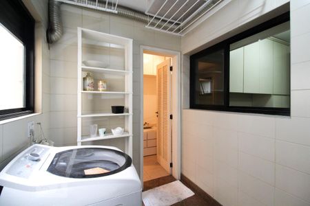 Área de Serviço de apartamento à venda com 3 quartos, 116m² em Vila Nova Conceição, São Paulo