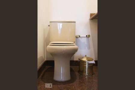 Apartamento à venda com 116m², 3 quartos e 2 vagas Apartamento à venda com 116m², 3 quartos e 2 vagasLavabo