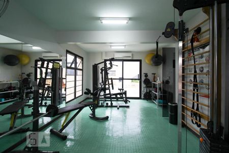 Apartamento à venda com 116m², 3 quartos e 2 vagas Apartamento à venda com 116m², 3 quartos e 2 vagasÁrea comum - Academia
