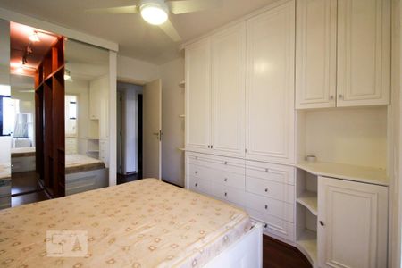 Apartamento à venda com 116m², 3 quartos e 2 vagas Apartamento à venda com 116m², 3 quartos e 2 vagasSuíte