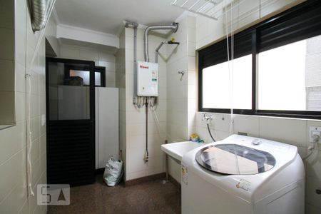 Apartamento à venda com 116m², 3 quartos e 2 vagas Apartamento à venda com 116m², 3 quartos e 2 vagasÁrea de Serviço