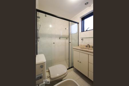 Apartamento à venda com 116m², 3 quartos e 2 vagas Apartamento à venda com 116m², 3 quartos e 2 vagasBanheiro da Suíte