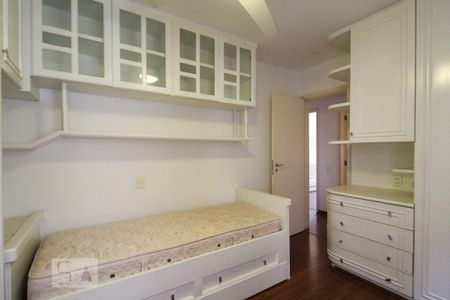 Apartamento à venda com 116m², 3 quartos e 2 vagas Apartamento à venda com 116m², 3 quartos e 2 vagasQuarto 1