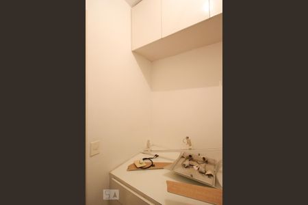 Apartamento à venda com 116m², 3 quartos e 2 vagas Apartamento à venda com 116m², 3 quartos e 2 vagasQuarto de Serviço