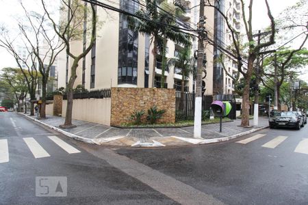 Apartamento à venda com 116m², 3 quartos e 2 vagas Apartamento à venda com 116m², 3 quartos e 2 vagasFachada