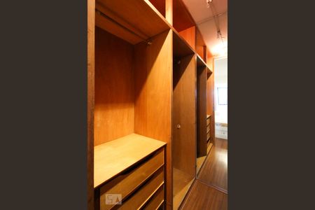 Apartamento à venda com 116m², 3 quartos e 2 vagas Apartamento à venda com 116m², 3 quartos e 2 vagasCloset da Suíte