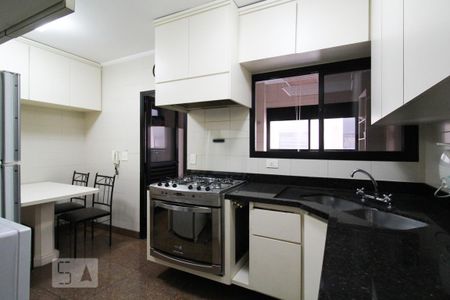 Apartamento à venda com 116m², 3 quartos e 2 vagas Apartamento à venda com 116m², 3 quartos e 2 vagasCozinha