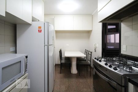Apartamento à venda com 116m², 3 quartos e 2 vagas Apartamento à venda com 116m², 3 quartos e 2 vagasCozinha