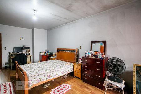 Casa à venda com 250m², 3 quartos e 5 vagas Casa à venda com 250m², 3 quartos e 5 vagasSuíte