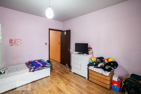 Casa à venda com 250m², 3 quartos e 5 vagas Casa à venda com 250m², 3 quartos e 5 vagasQuarto 3