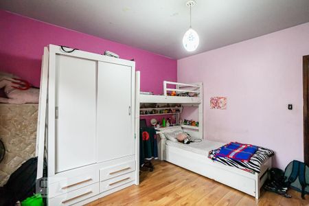 Casa à venda com 250m², 3 quartos e 5 vagas Casa à venda com 250m², 3 quartos e 5 vagasQuarto 3