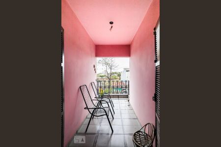 Casa à venda com 250m², 3 quartos e 5 vagas Casa à venda com 250m², 3 quartos e 5 vagasVaranda da Suíte