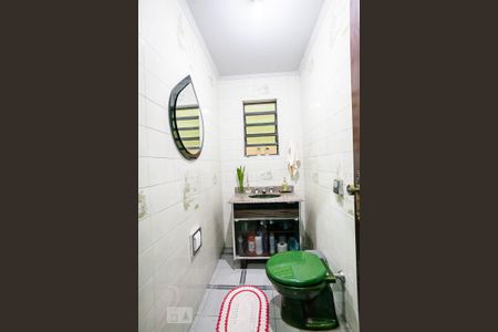 Casa à venda com 250m², 3 quartos e 5 vagas Casa à venda com 250m², 3 quartos e 5 vagasLavabo